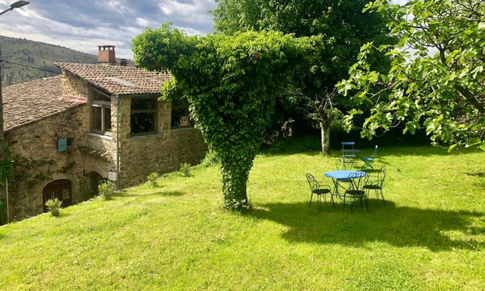 Vesseaux Bed & Breakfast | Mas le Nogier Gites Apartments