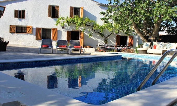 Palafolls House | Masia Can Magan Lux, Ideal Grupos 20pax, zona piscina y Barbacoa