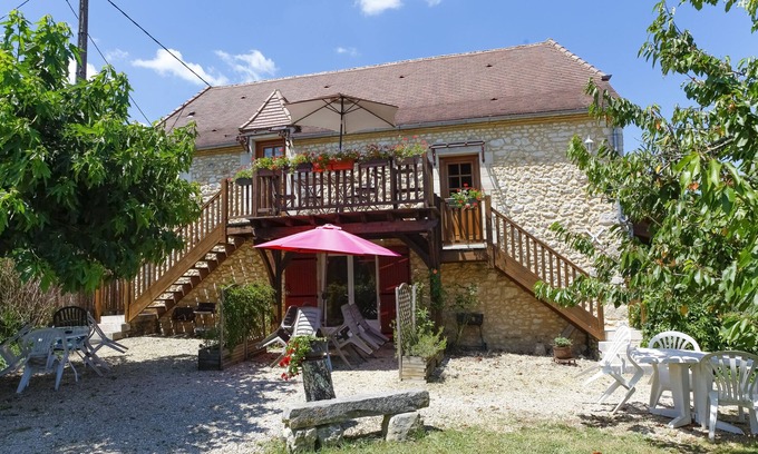 Thenon Cottage | MASKALI, Gite le Marin, heated swimming pool open view