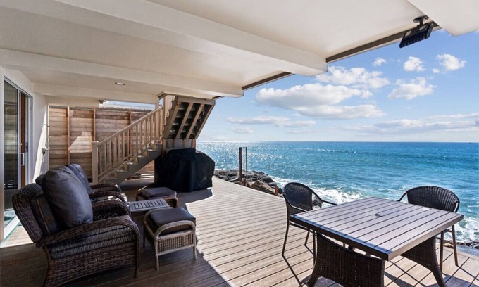 Capistrano Beach House | Massive 3 bedroom on the sand!