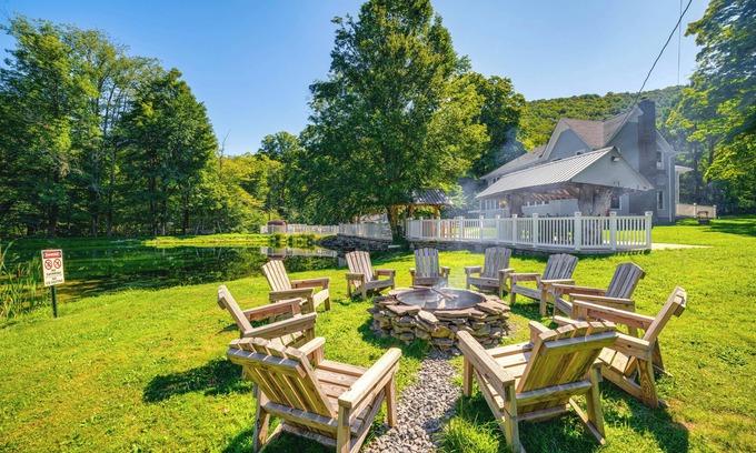 Shinhopple House | Massive Roscoe Retreat: Great for Large Groups!