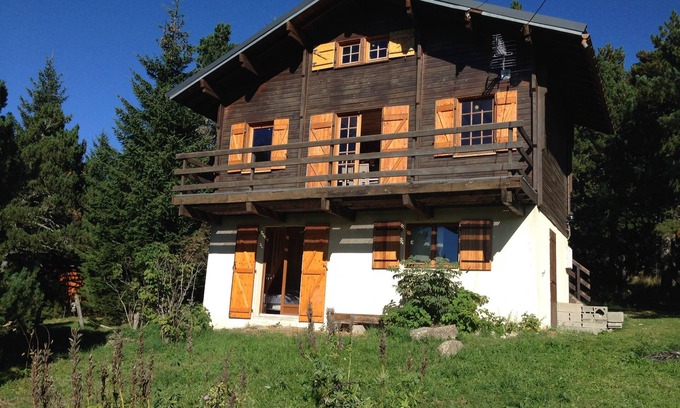 Matemale Ski Chalet | MATEMALE CHALET, VIEW ON THE LAKE AND THE ANGLES