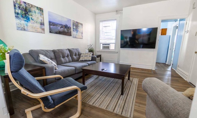 Bloomfield Apartment | Mathilda Street Trio - Stylish 2BR Apt