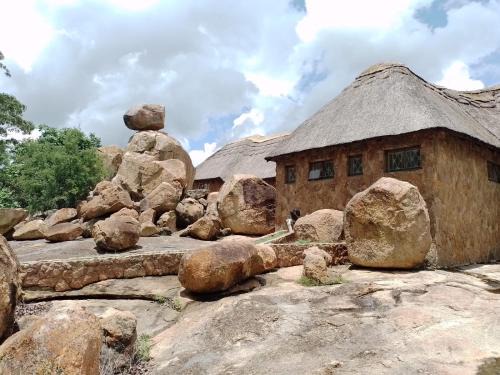 Matopos Hotel | Matopo Ingwe Lodge