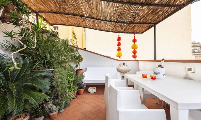 Santissima Annunziata Apartment | Matteotti Apartment - Two Bedroom Apartment, Sleeps 6