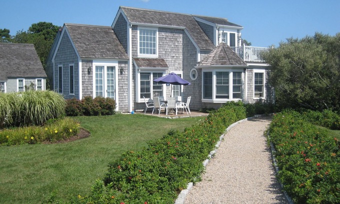 Mashpee Cottage | Maushop Detached Oceanfront Cottage steps to beach & ocean views from every room