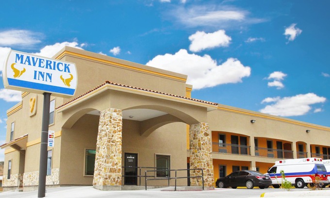 Eagle Pass Hotel | Maverick Inn