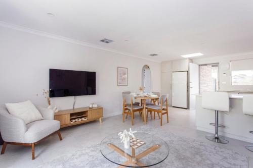 Maylands Apartment | Maylands Riverside City Retreat