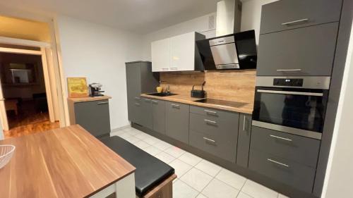 Ueberherrn Apartment | MBZ Monteurwohnung Altforweiler 4 ZKB