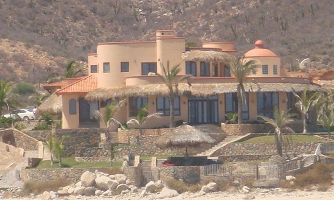 Pescadero House | McGann Estate Resort: Two Houses on the Beach, sleeps 14