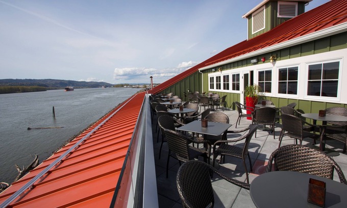 Carrolls Cabin | McMenamins Kalama Harbor Lodge