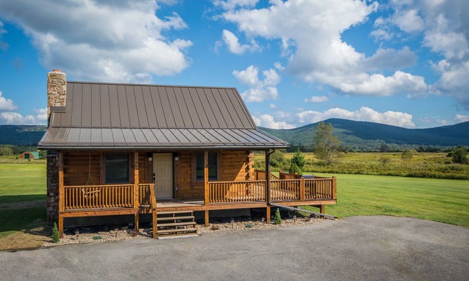 Davis Cabin | ✧Meadow Cabin- the PERFECT cabin for TWO