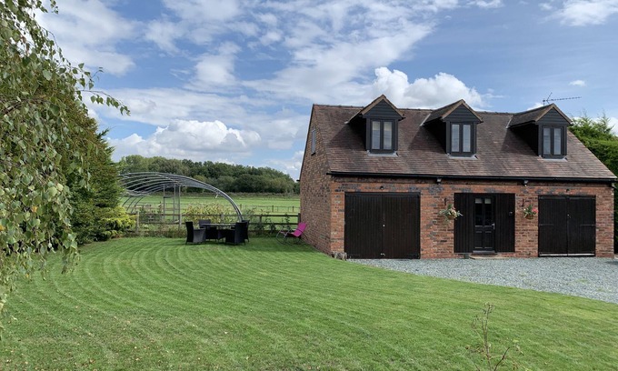 Coleford House | Meadow View @ Glebe Barn