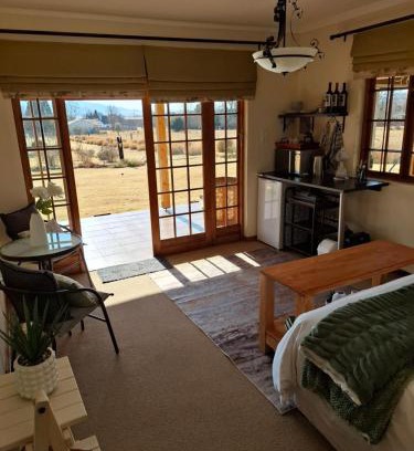 Wakkerstroom House | Meadow View Guest Room