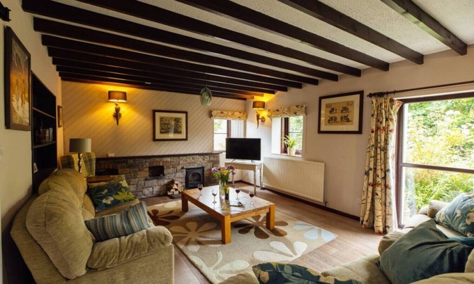 Nolton Cottage | Meadowside by Salt & City Stays