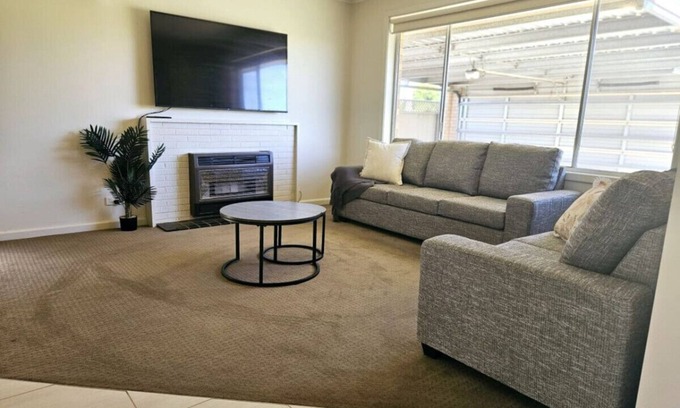Shepparton South House | Meaklim Retreat - Shepparton