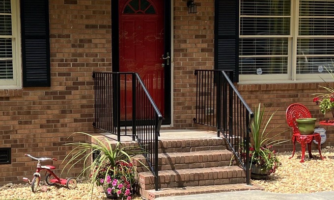 Cedar Grove House | (Mebane) Relaxation Retreat (Near Chapel Hill and Durham)