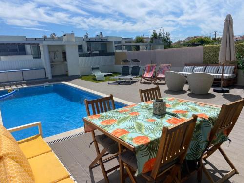 Caixas Villa | Meco Beach Villa