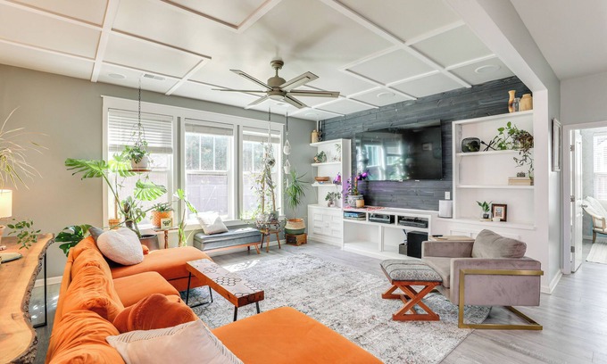 Moncks Corner House | Media Room & Yard: Modern Moncks Corner Home