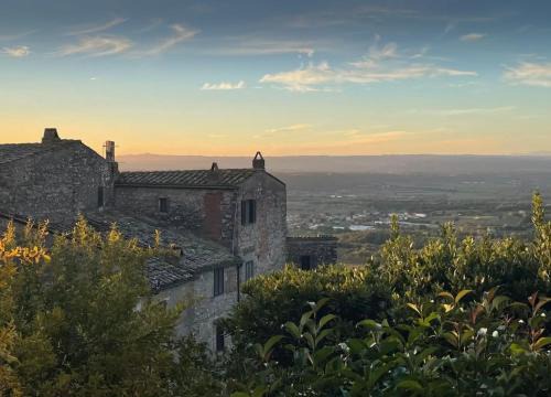 Giove Apartment | Medieval Penthouse with Sunset Panoramic Views