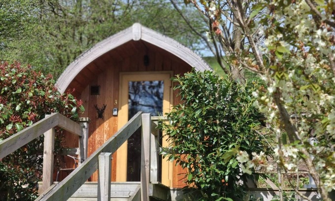 Marshbrook Apartment | mega pod 3 - a mega pod that sleeps 4 guests in 1 bedroom