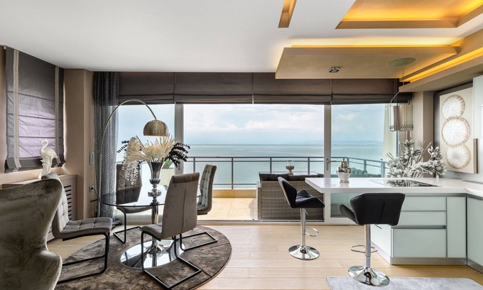 Perea Apartment | Mega Suite on the sea