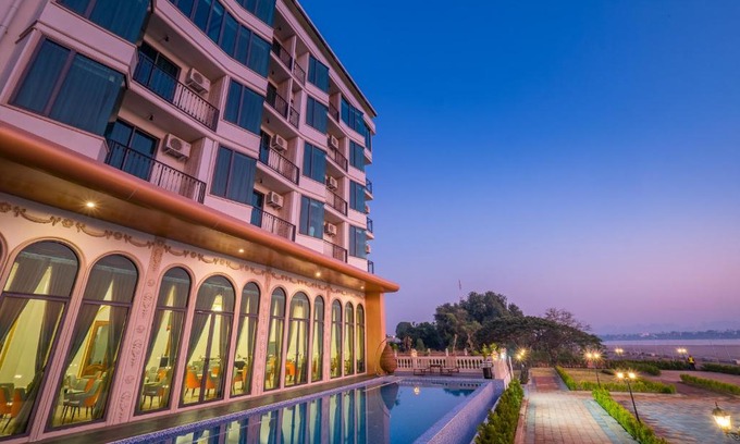 Nakhon Phanom Hotel | Mekong Heritage Hotel
