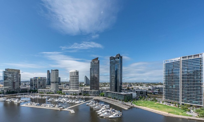 Docklands Apartment | Melbourne Private Apartments - Collins Street Waterfront, Docklands