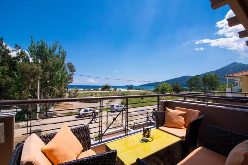 Golden Beach Villa | Meltemi Villa