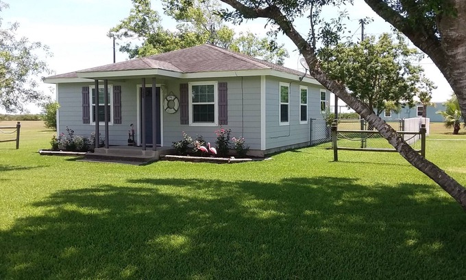 Port Lavaca House | Mema's Beach Cottage