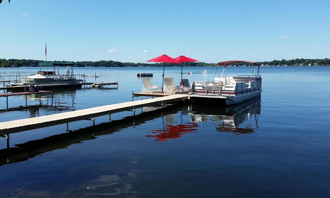 Sturgis House | "Memories Are Made Here" Klinger Lake - Lakefront With Beautiful Sunsets