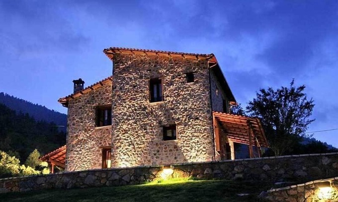Levidi House | Menalia Villas & Suites