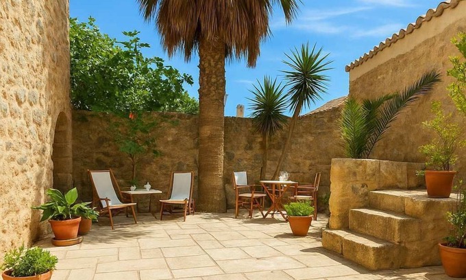 Monemvasia House | Menexes Suites Castellano Suite Private Courtyard