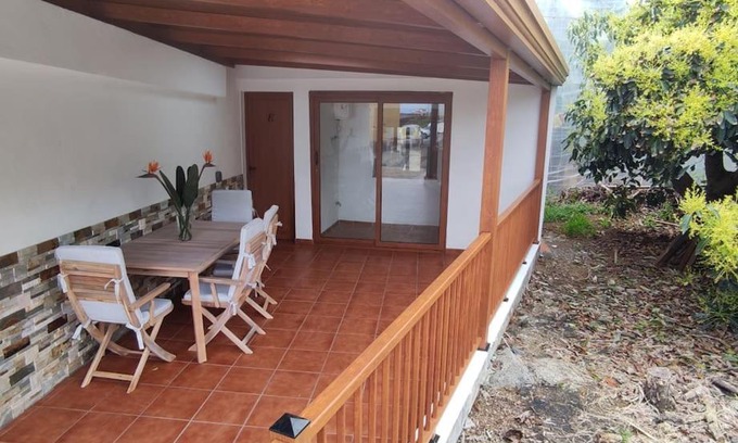 Brena Baja Apartment | Mercedes (E): Campo y playa.
