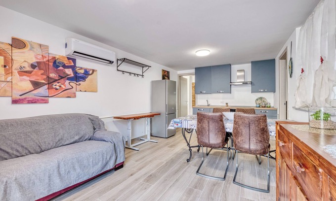 Ceriale Apartment | Merlo D - town center & private parking, Ceriale, Italy