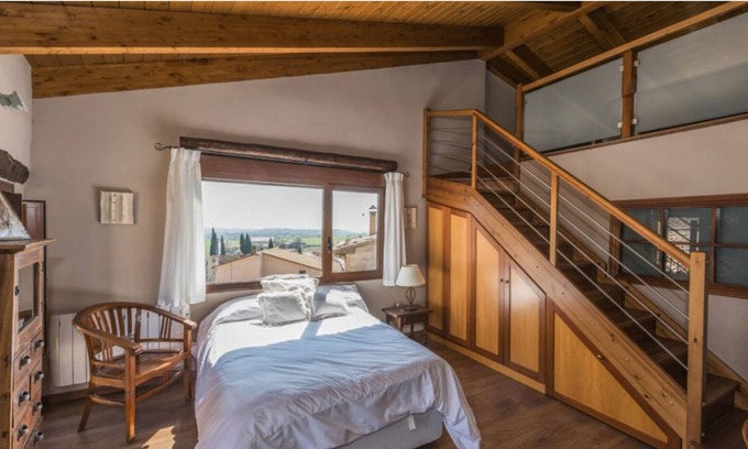 Adahuesca Apartment | Merlot Loft in Anagussa