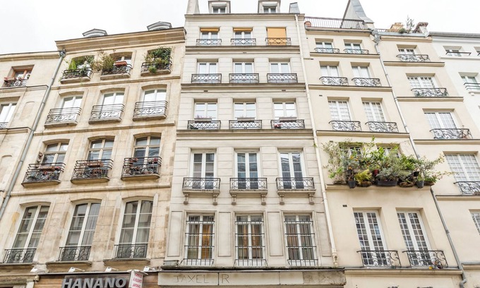 Quartier Sainte-Avoye Apartment | Merveil Luxury Suites - Marais - Martin I-II