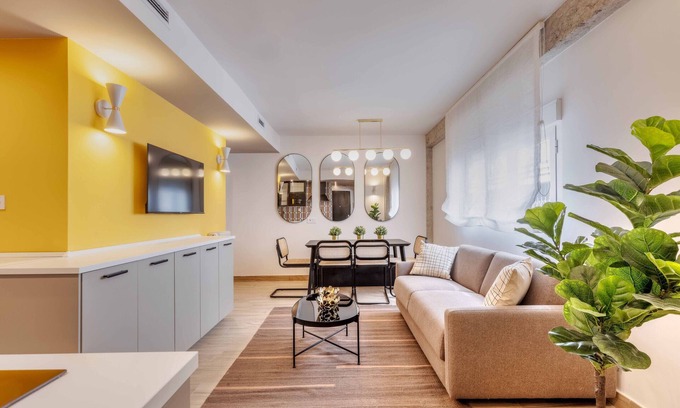 San Blas-Canillejas Apartment | Metropolitano III apartment in Madrid