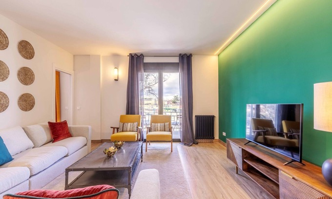 San Blas-Canillejas Apartment | Metropolitano IV apartment in Madrid