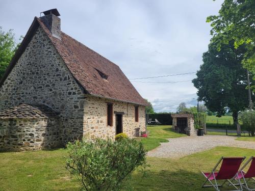Salon-la-Tour House | Meublé de tourisme " Les Étourneaux "