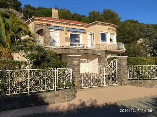 La Londe-les-Maures Apartment | Meublé tourisme 4*, les pieds dans l'eau, Villa LAS PALMERAS