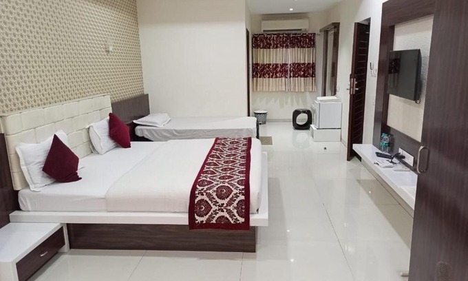 Central Chennai Hotel | MG Residency