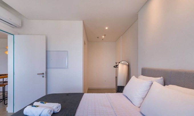 Centro Condo | MHF II Apts Variados em Prédio com Vista para o Mar em Itapema