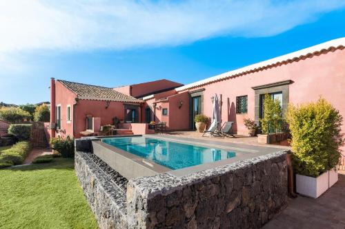 Viagrande House | Micanera House