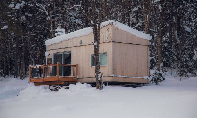 Notre-Dame-Auxiliatrice-de-Buckland Ski Chalet | Micro-Cabine in the Moutains - Solstice 1