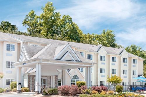 New Castle Hotel | Microtel Inn & Suites by Wyndham Gardendale - Birmingham North