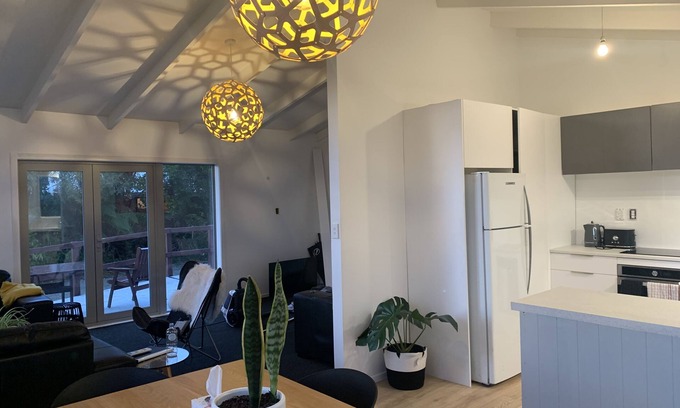Franz Josef Glacier House | Mid century house in Central Franz location