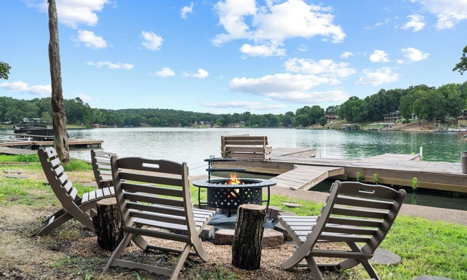 Cherokee Village House | Mid-Century Lakefront Home, Dog-Friendly with Hot Tub