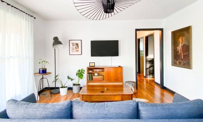 North Nashville House | Mid-Century Modern Home Near Downtown with Free Parking