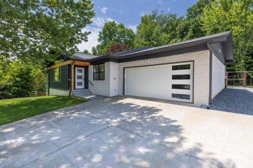 Asheville House | Mid-century Modern Impeccable Remodel with Hot Tub